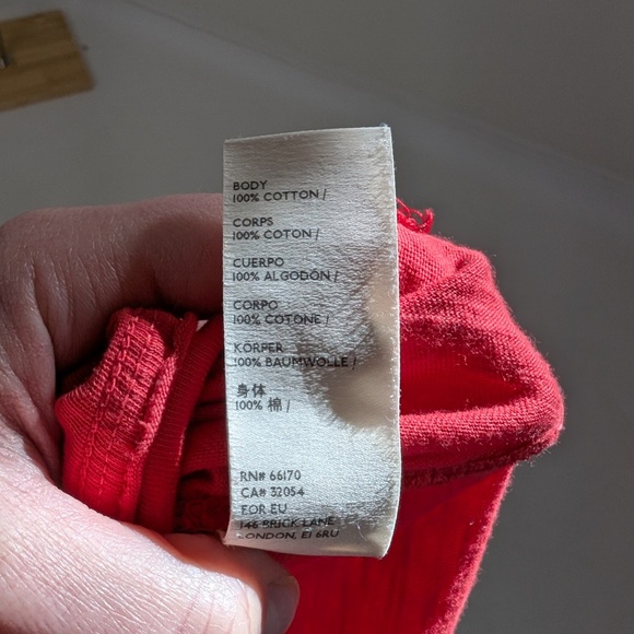 We The Free People Long Sleeve Red Top T-shirt Finger Holes Scoop Neck Tunic - Picture 7 of 8